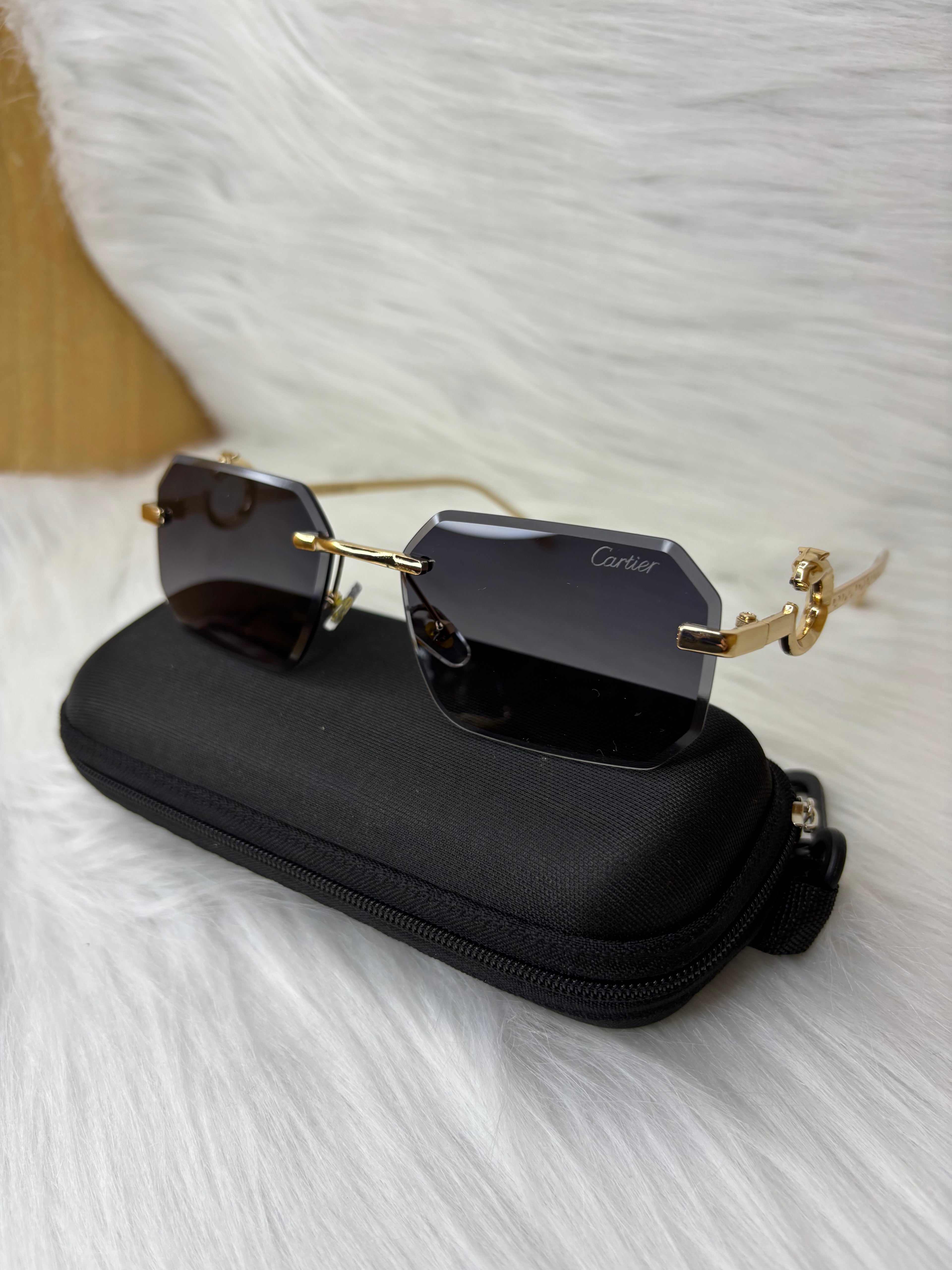 Cartier percée Noire jaguar